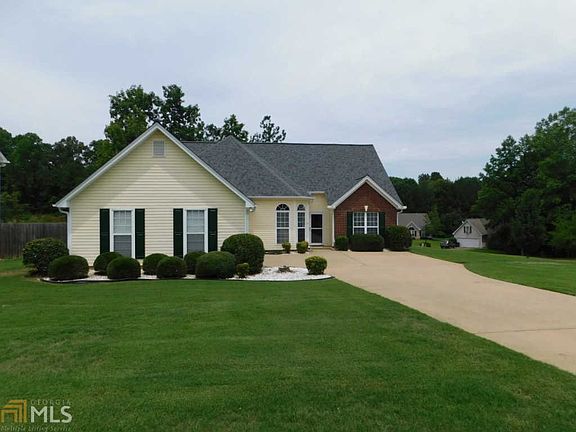 2nd image of 1015 Spring Ives Dr