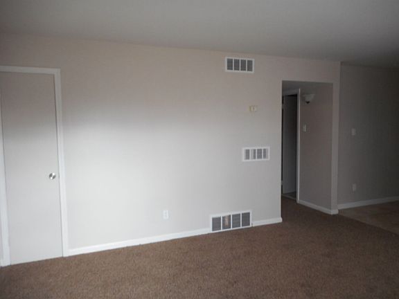 2nd image of 1030 Novarese St APT 2