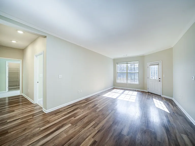 The Aven at Newton Highlands — Photo 20