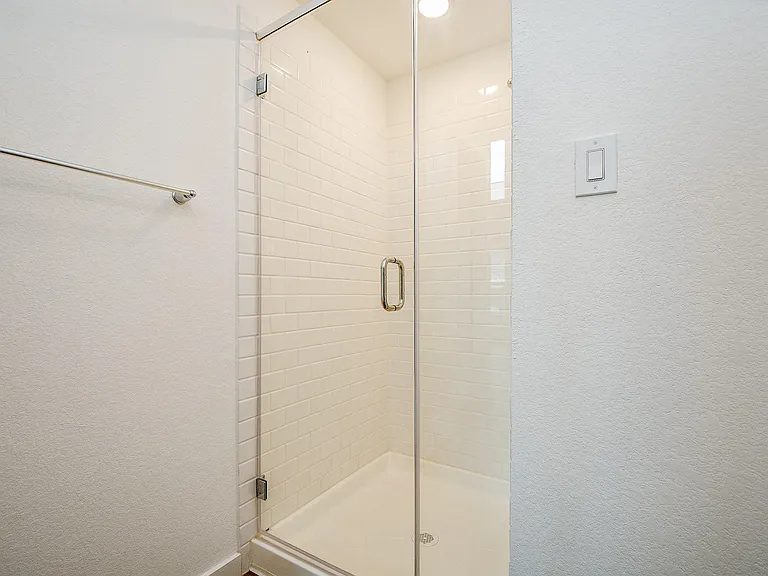 943 Malibu Shore Ln — Photo 28