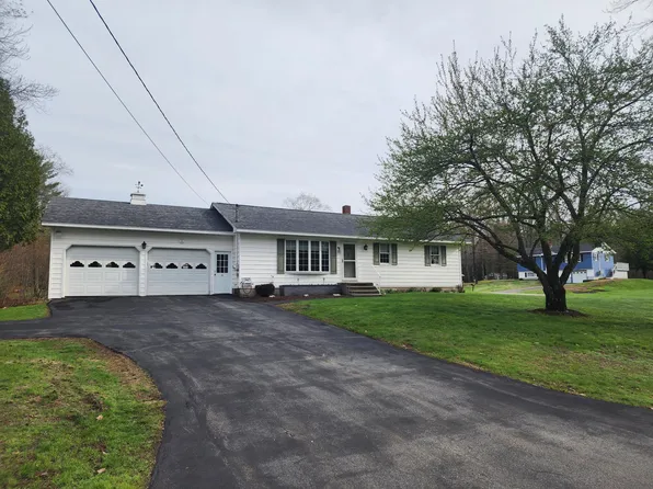 10 Forest Circle, Jay, ME 04239