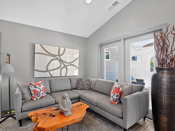 4th image of 1701 Irondale Rd #302D-103