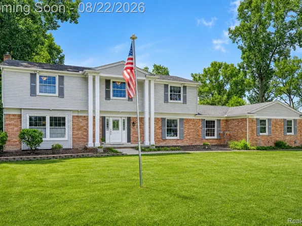 21505 Normandale St, Beverly Hills, MI 48025