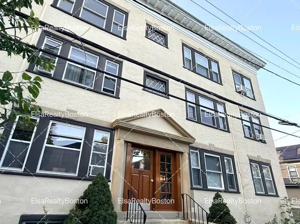 59 Sacramento St APT 11, Cambridge, MA 02138