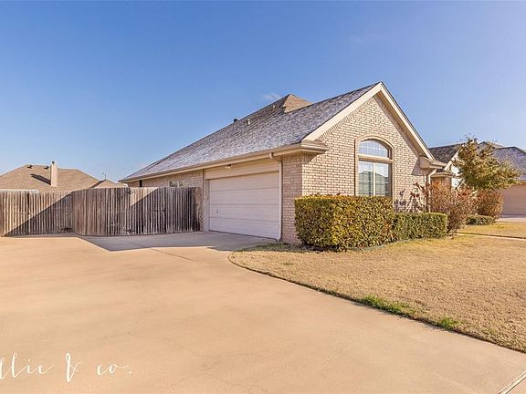 2nd image of 710 Lone Star Dr