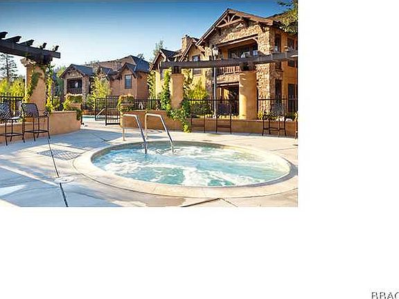 5th image of 40671 Village Dr #15A