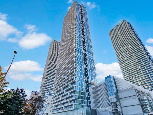 898 Portage Pkwy, Vaughan, ON