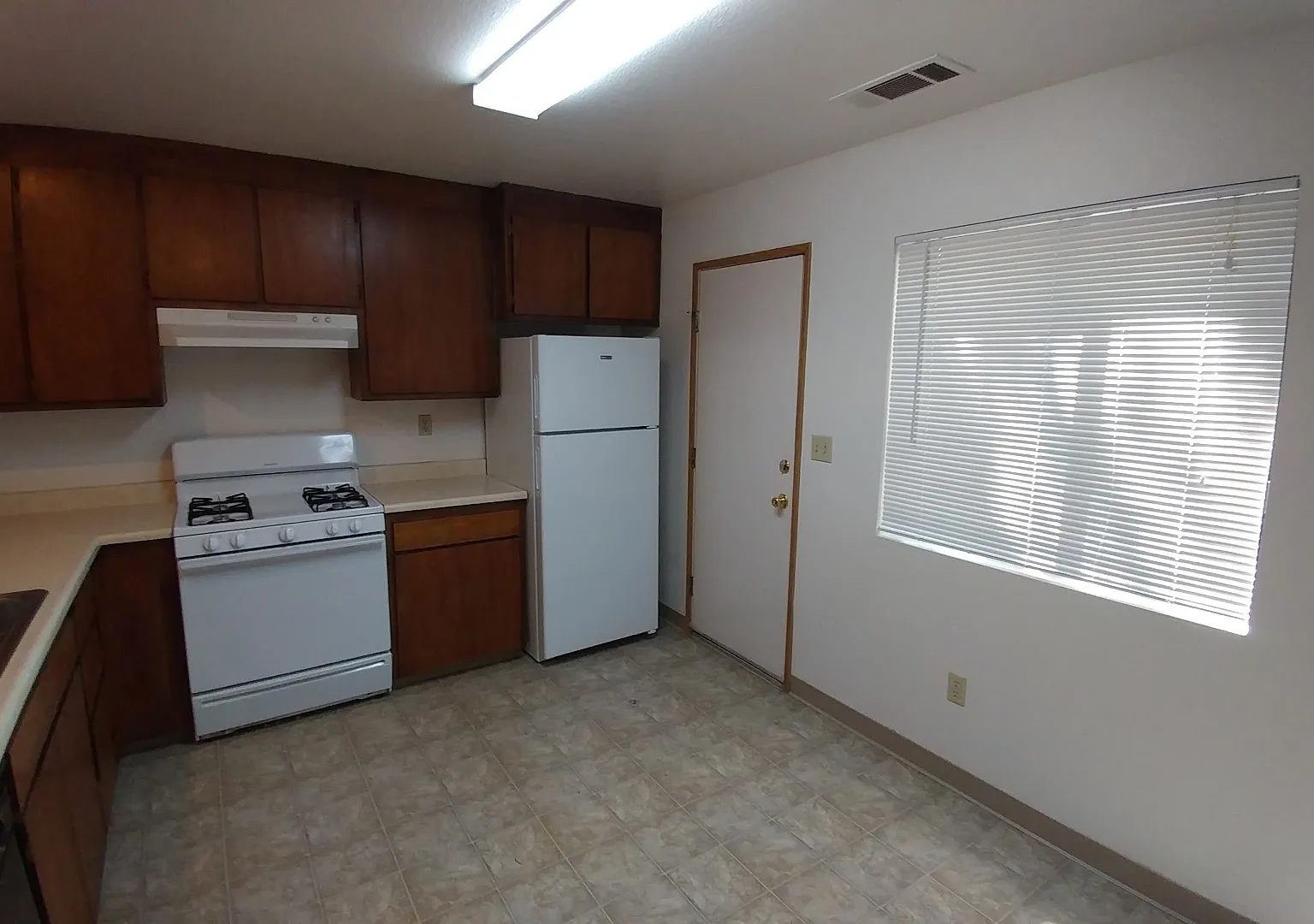 10thst1975 - RM — Photo 4