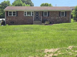 1849 Rainbow Forest Dr, Troutville, VA 24175
