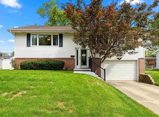 2027 W Newman Pkwy, Peoria, IL 61604