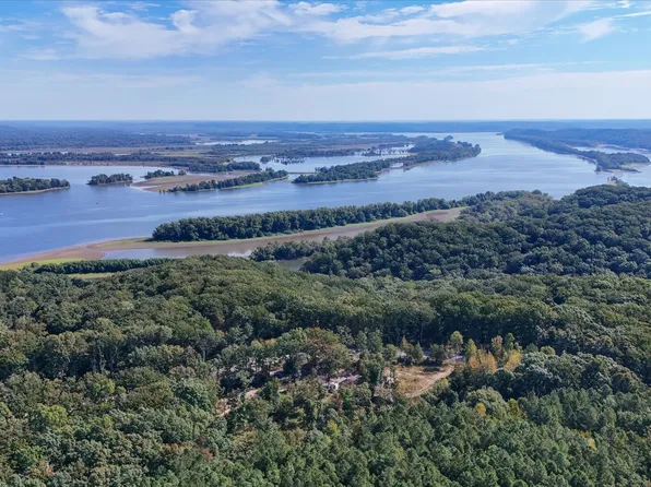 8775 Birdsong Rd, Holladay, TN 38341