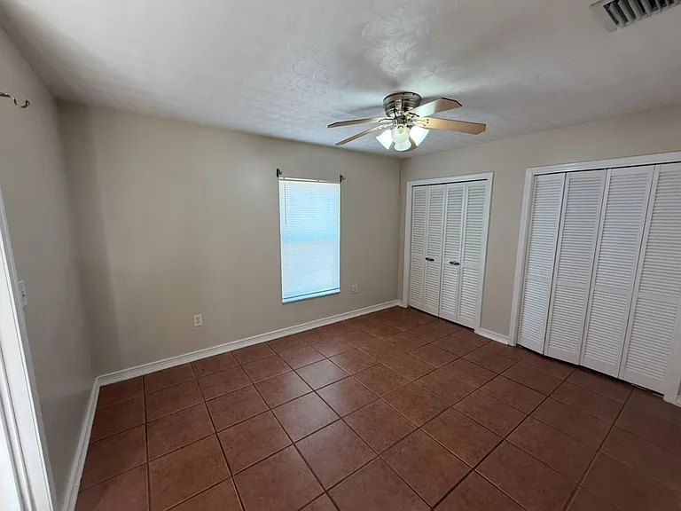 914 Homewood Dr — Photo 8