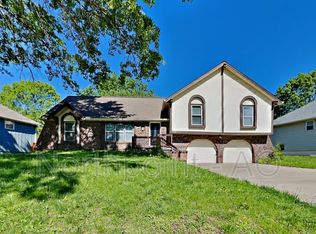 304 Johnston Dr, Raymore, MO 64083