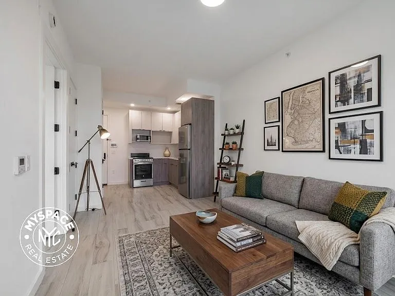 2718 Church Ave #213 — Photo 2