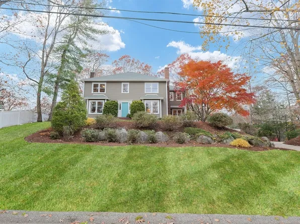 5 Old Wood Rd, North Attleboro, MA 02760