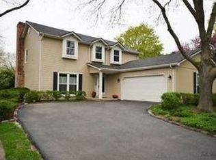 1059 E Gartner Rd, Naperville, IL 60540