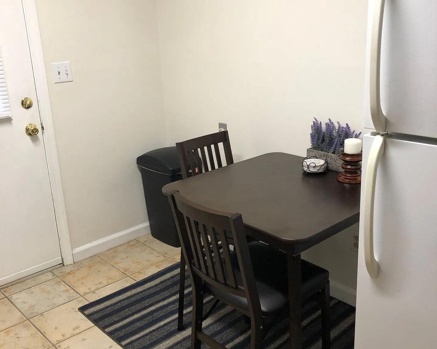 Lease Now, Live Easy — Photo 4