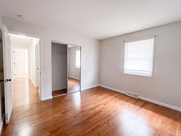 4th image of 1430 Union St