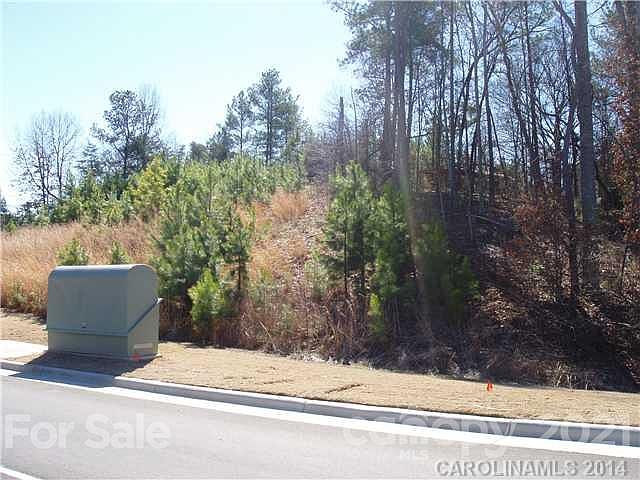 2nd image of 3114 Charlotte Hwy