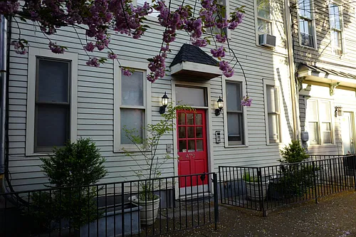 479 Monmouth St #3R Photo 1