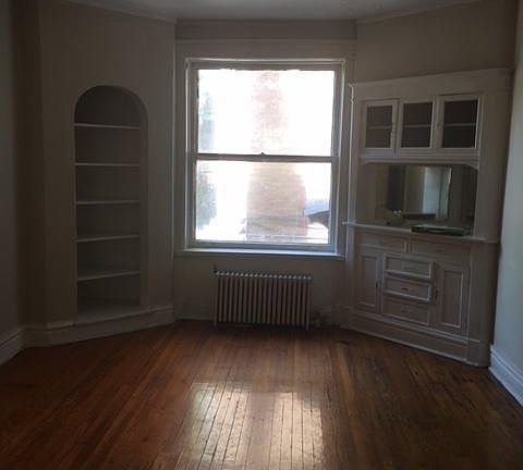 2nd image of 2204 W Berteau Ave #1