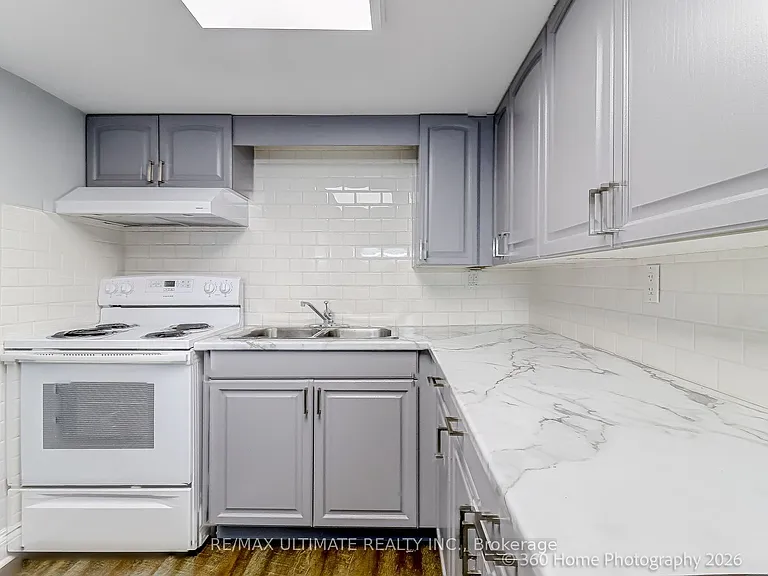 49 Gooderham Dr — Photo 16