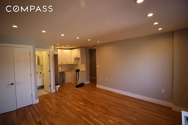 Rented by Compass | media 12