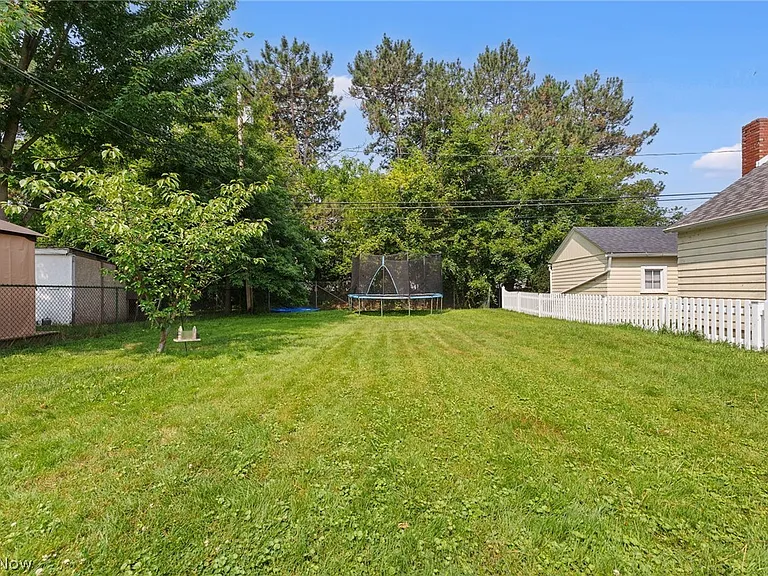 220 Morton Rd — Photo 18