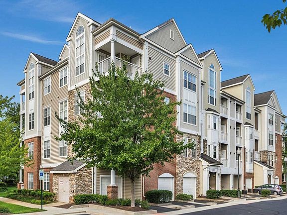 2nd image of 21000 Stanford Sq #60-202