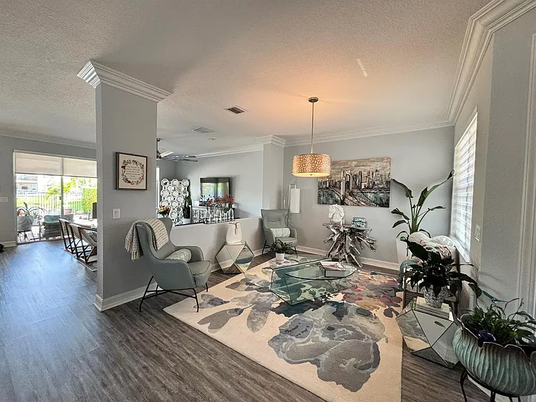 8219 Calabria Lakes Dr — Photo 13