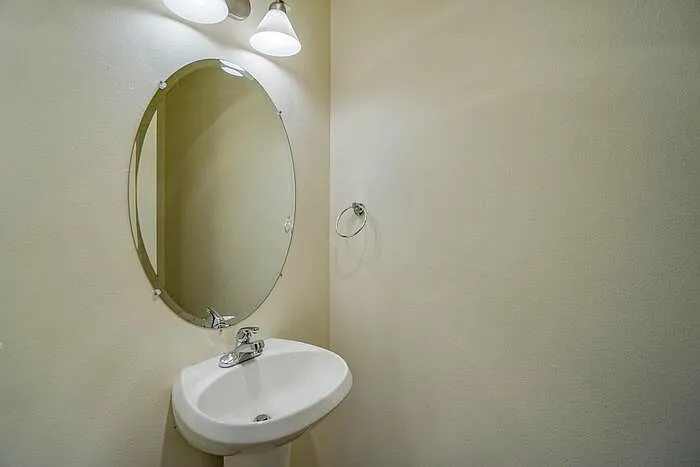 1821 NE 88th Cir — Photo 14