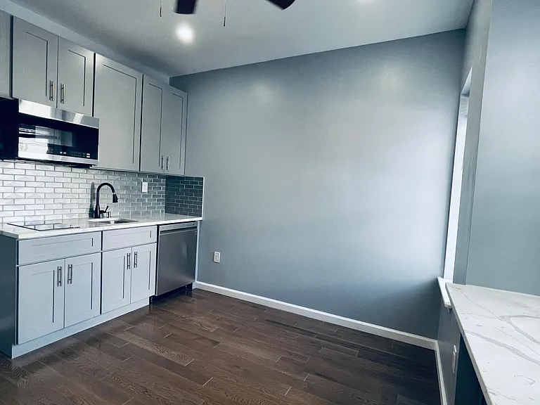 1137 S 13th St #3 — Photo 11