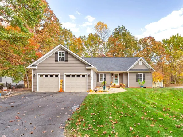 405 Oakmont Dr, Gordonsville, VA 22942