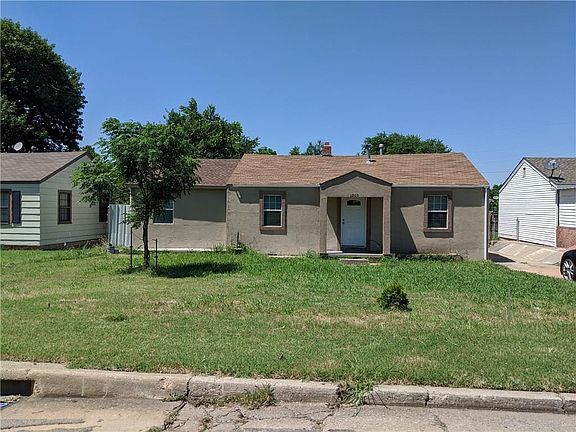 4th image of 1209 SW 40th St