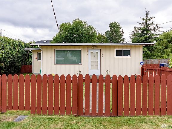 2nd image of 103 Homer Ave SE