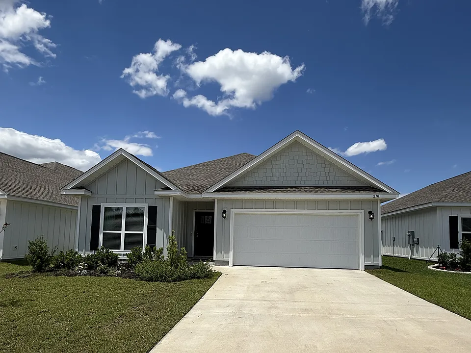 210 Lyla Ln