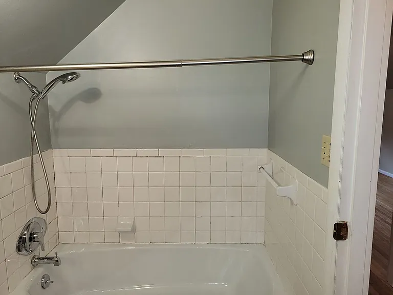 3915 S Orchard Ct — Photo 8