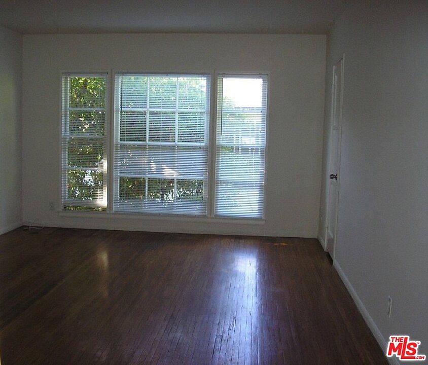 2nd image of 461 Midvale Ave #1/2