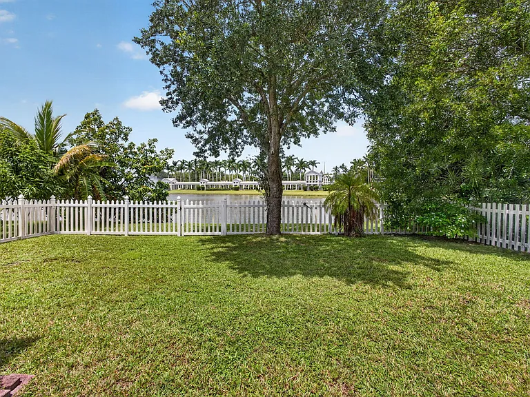 1204 Oakwater Dr — Photo 55