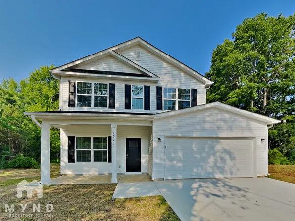 7623 Reames Rd, Charlotte, NC 28216