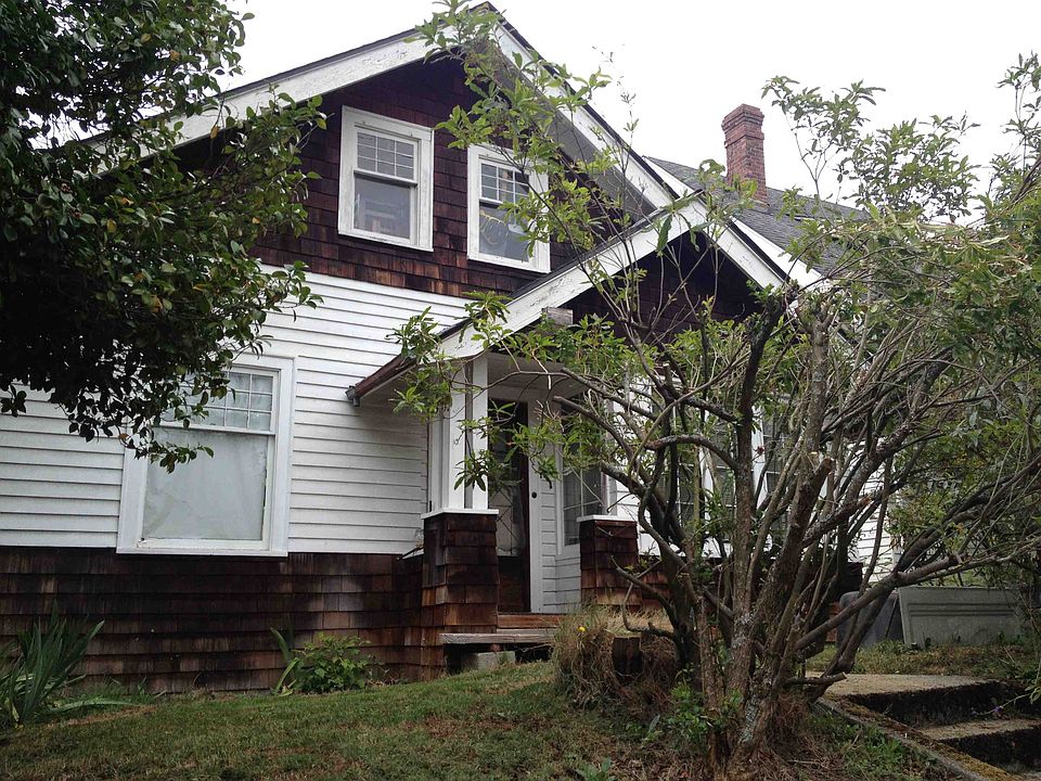 2nd image of 5707 27th Ave NE