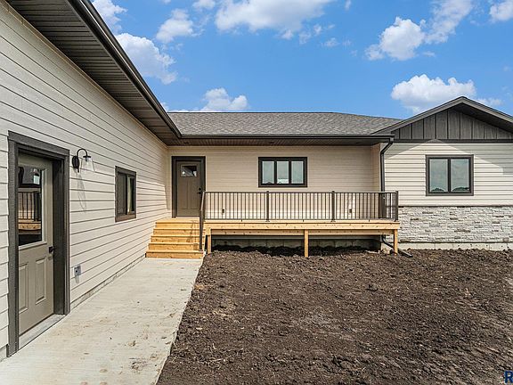 3rd image of 2050 Harvest Creek Ln