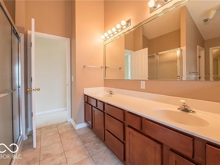 15151 New Haven Dr — Photo 27