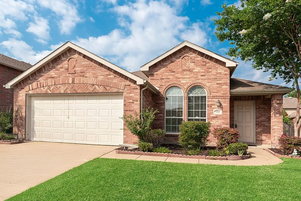 3 bed, 1825 sqft, $2,200 — Photo 3