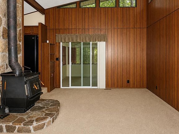 4th image of 106 London Ct