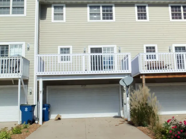 2031 Lisbon Rd APT B, Morris, IL 60450