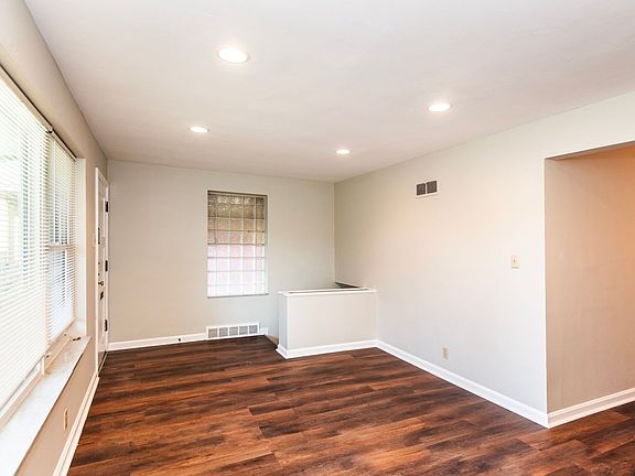 4th image of 6209 Loran Ave #6209