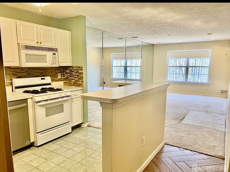 207 Prestwick Way #207 — Photo 9