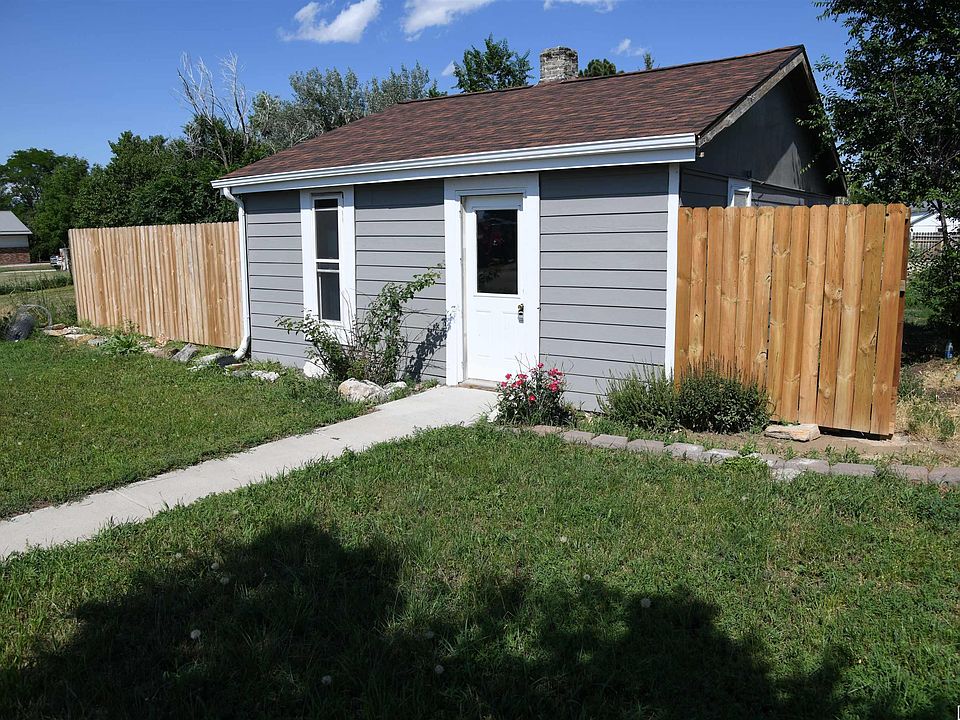 704 16th St, Wheatland, WY 82201 MLS 20231677 Zillow