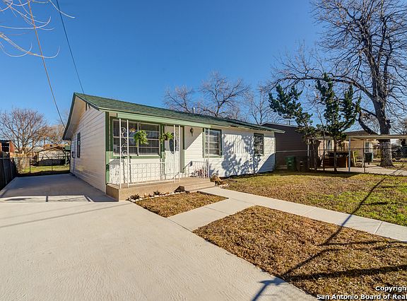 2nd image of 334 La Gloria St
